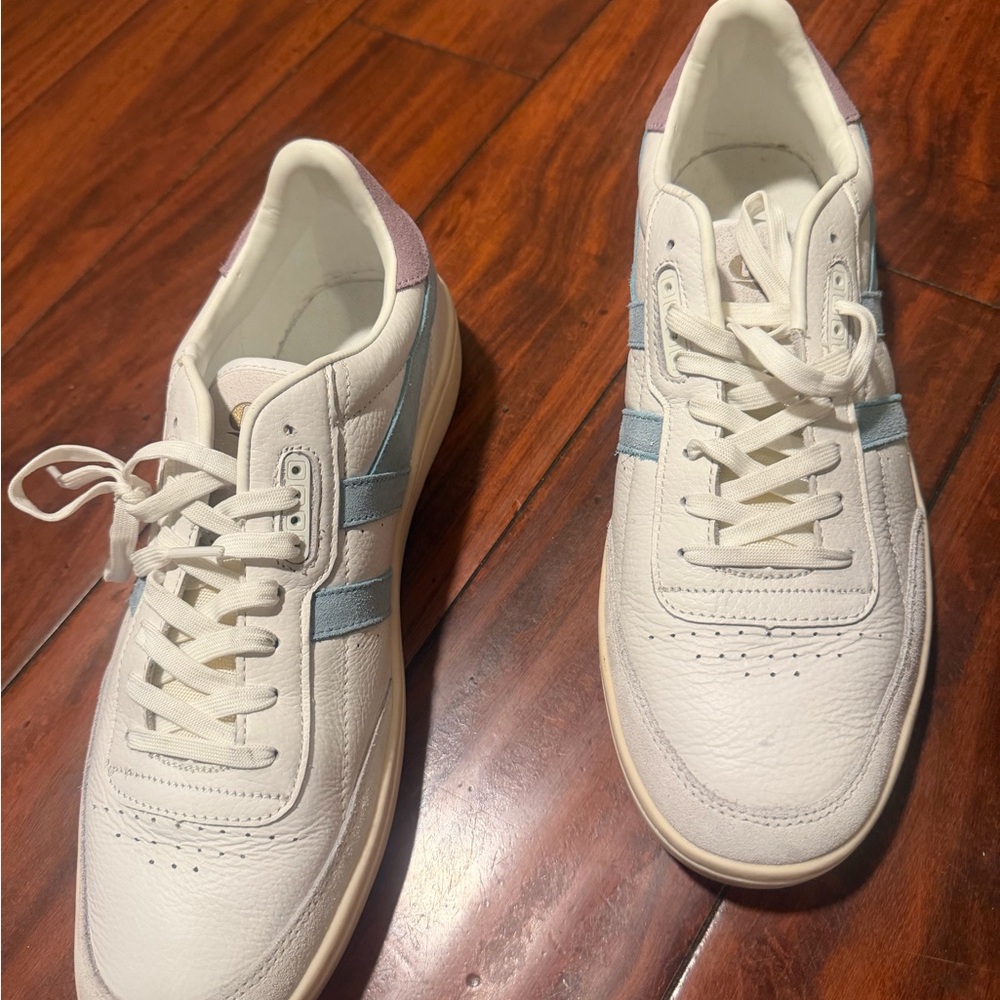 Gola White and Light Blue Low Top Sneakers - Picture 6 of 12